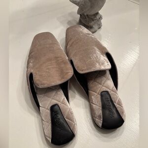 M.Gemi Velvet slippers 
comfort size 41/ 10 cushion, velvet, luxury